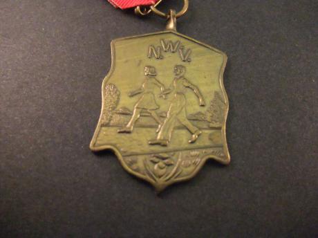 Nijmeegse wandelsportvereniging N.V.W. lentemars wandelen